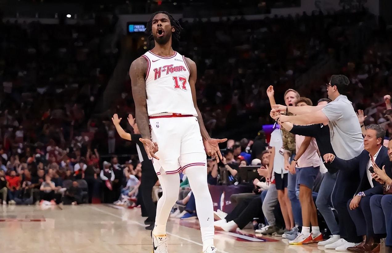 亚博体育登录入口-探花惊艳!火箭复仇尼克斯,杜兰特轰27+8,伊森回暖,布伦森背锅